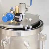 10-Liter-Materialbehälter mit Elektrischem Rührwerk